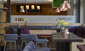 Moderne Lounge mit gemütlicher Sitzgruppe